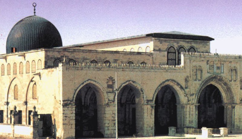 إسرائيل تستهدف الأقصى