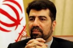 شبان غاضبون يطردون السفير الإيراني في لبنان من طرابلس