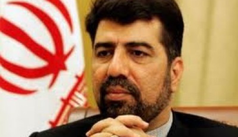 شبان غاضبون يطردون السفير الإيراني في لبنان من طرابلس