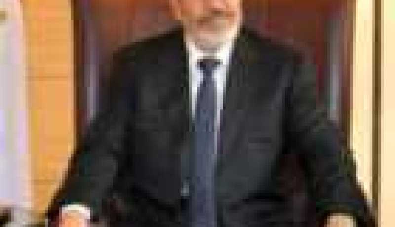 مذيع في الجزيرة للرئيس مرسي أنت فلاح ماكر