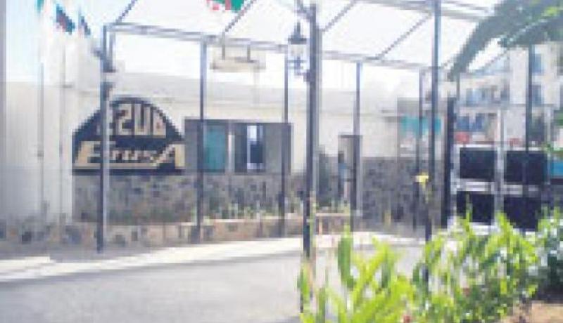 مؤسّسة النّقل الحضري و شبه الحضري للجزائر العاصمة تصف إضراب عمالها بغير القانوني و العمال يواصلون الاحتجاج