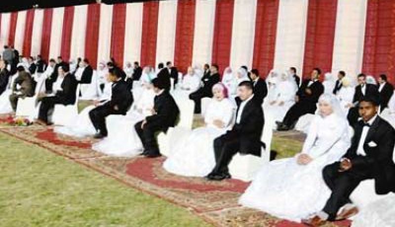 في حفل زفاف جماعي 12 زوجا يدخلون القفص الذهبي بوهران