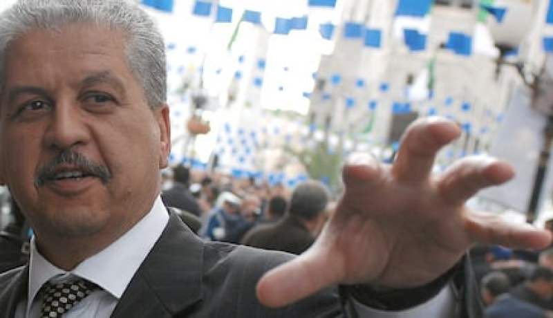 سلال يدعو  الولاة الى النزول الى الميادين و تقديم تقارير حول عراقيل المشاريع بسبب البيروقراطية