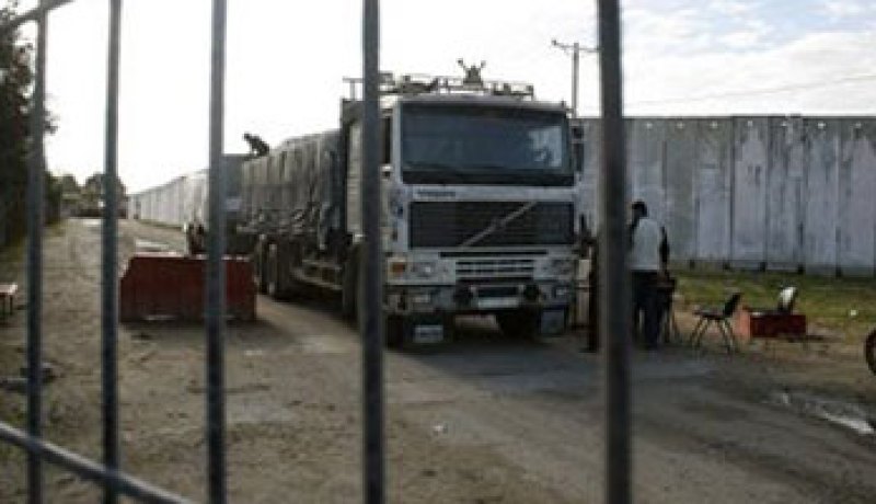 إسرائيل تفتح معبر كرم أبو سالم بعد 6 أيام من إغلاقه