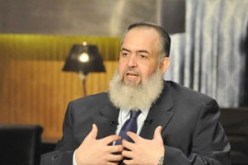 صلاح أبو إسماعيل امام المحكمة غدا بتهمة تزوير جنسية والدته