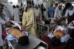عشرة قتلى على الأقل وأربعون جريحا في انفجار حافلة في باكستان