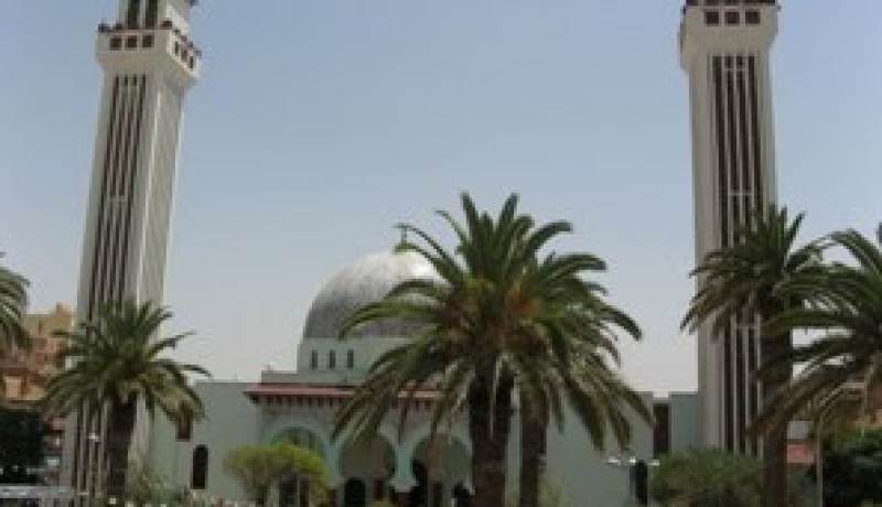 رعية مالي يدخل الإسلام بمسجد الصحابة في سيدي بلعباس