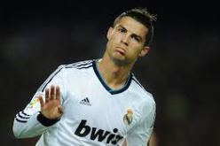 كريستيانو رونالدو يمدد تعاقده مع ريال مدريد حتى 2018