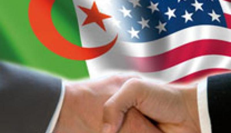 الجزائر والمملكة المتحدة تدعوان إلى تطوير برامج التبادلات و التكوين في مجال الإعلام