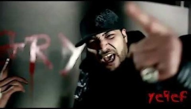 مغنيان راب تونسيان يسجنان لوصفهما الشرطة بالكلاب