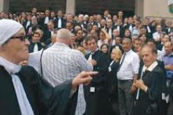 مخلف يصف الخطوات الخاصة بمشروع مهنة المحاماة بالانفرادية