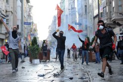 وزارة الصحة التركية تفتح تحقيقا مع أطباء عالجوا جرحى التظاهرات