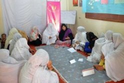 رجال دين في باكستان يحظرون على المرأة التسوق بمفردها خلال رمضان