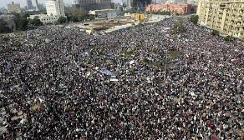 مقتل 8 أشخاص وإصابة أزيد من 300 آخرون عقب الإعلان عن عزل مرسي