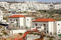الفلسطينيون يجمعون على أن المشاريع الاستيطانية الجديدة ضربة موجعة للمفاوضات قبل بدايتها
