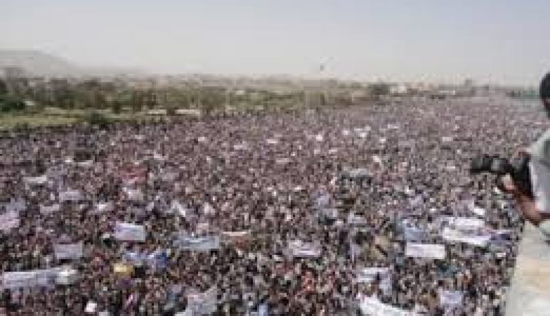 ميدان التحرير يعرف تدفق جماهيري كبير في القاهرة للمطالبة برحيل مرسي
