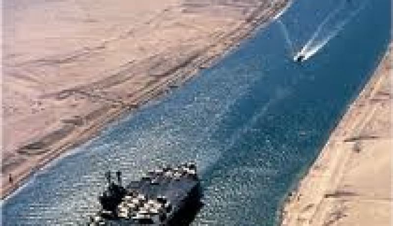 مصر تؤكد عدم اتخاذ اي اجراءات لمنع السفن الحربية الامريكية من المرور في قناة السويس