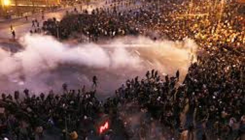 إرتفاع عدد القتلى في اشتباكات بين مؤيدي مرسي ومعارضيه إلى 16 قتيل