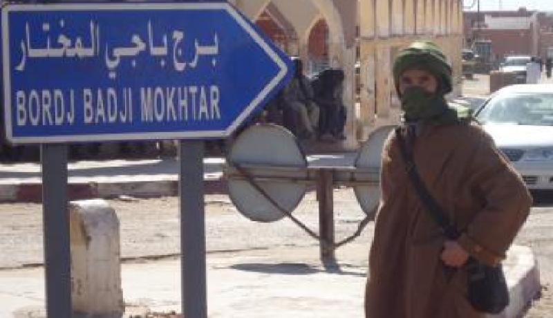 عصابة ملثمة تقتحم منازل المواطنين بأدرار