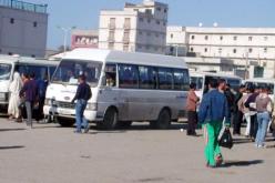 توقف ناقلين خواص بأم البواقي عن العمل احتجاجا على نقل الحافلات الجامعية لمسافرين