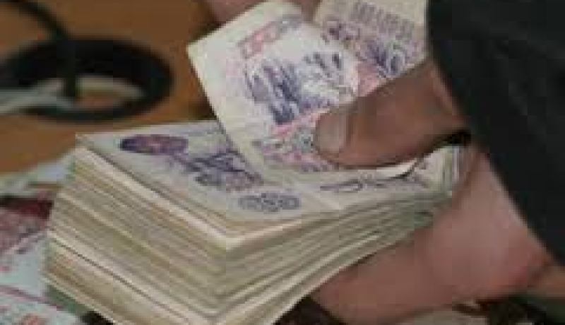 ايداع مسؤولين هنديين في شركة مقاولات الحبس بتهمة تقاضي الرشوة من مقاول جزائري