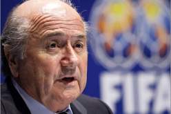 وفدا كاميرونيا يلتقي بلاتر من أجل حل مشكلة تعليق عضوية الكاميرون