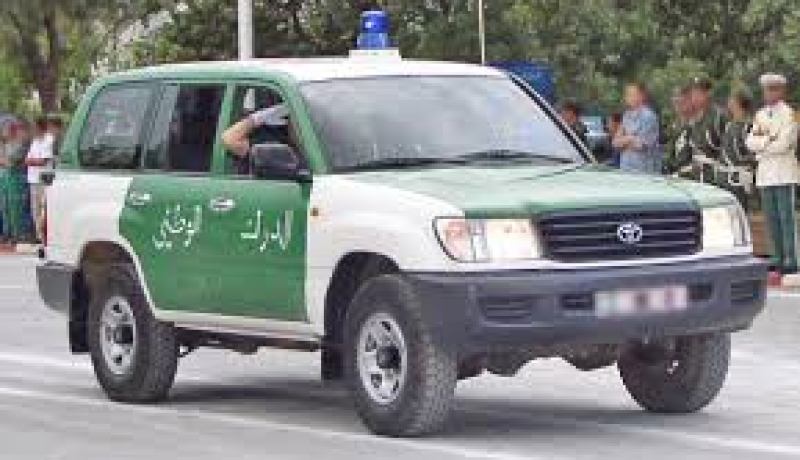 الدرك الوطني يوقف سيارة عبر الحدود الجزائرية الليبية تحمل سلاح ناري