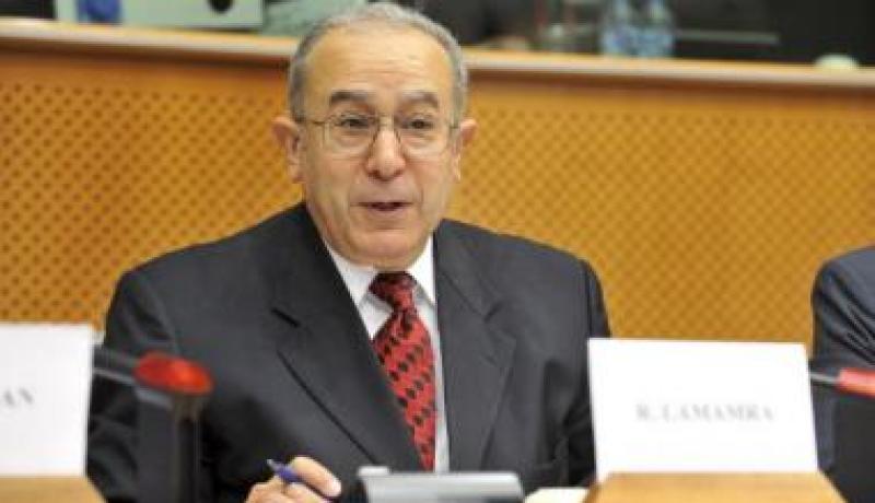 لعمامرة يدعو الدول المتطورة إلى احترام التزاماتها في مجال الشراكة