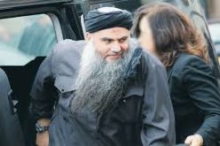 بريطانيا تبعد أبو قتادة و ترحله على متن طائرة عسكرية إلى الأردن