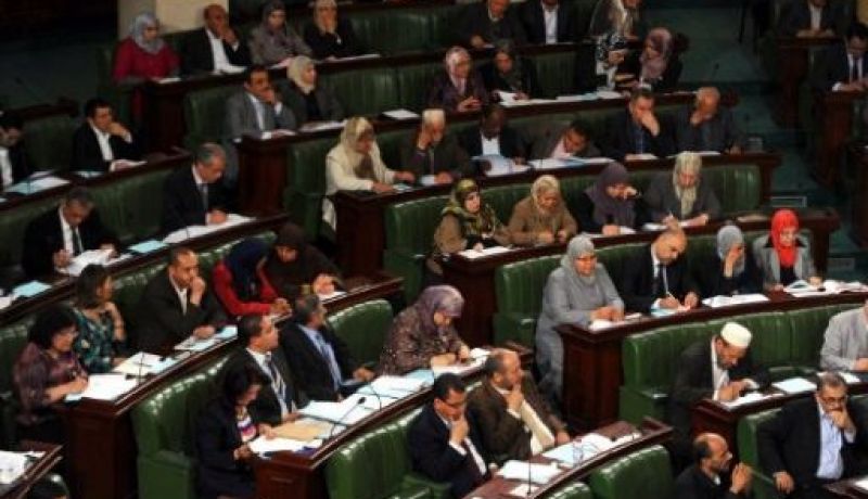 مسؤول بالحزب الحاكم لتونس يصف تعطيل المجلس التأسيسي بأنه انقلاب