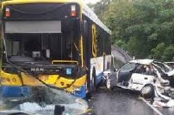 مقتل وإصابة 27 شخصا فى حادث تصادم حافلة بسيارة شرق المكسيك