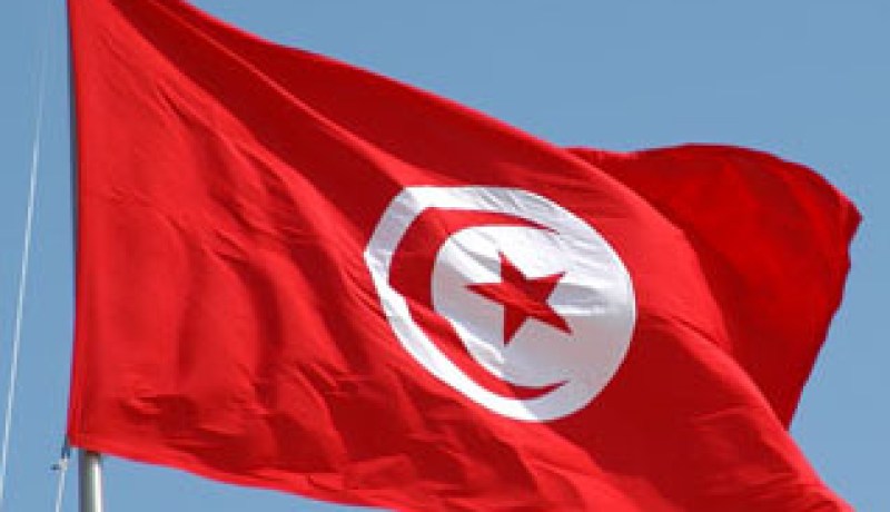 تمديد العمل بحالة الطوارئ في تونس 3 اشهر