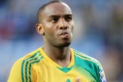 المهاجم الدولي الجنوب إفريقي مكارثي يعلن اعتزاله