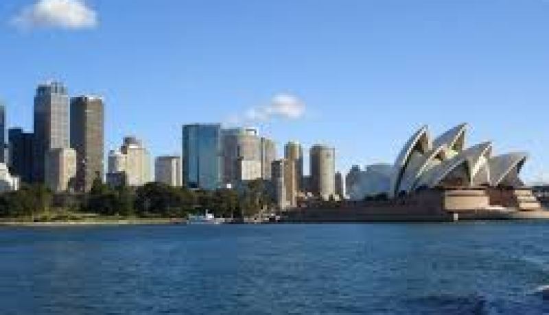 استراليا ترحل أول دفعة من المهاجرين غير الشرعيين تنفيذا لقانون جديد