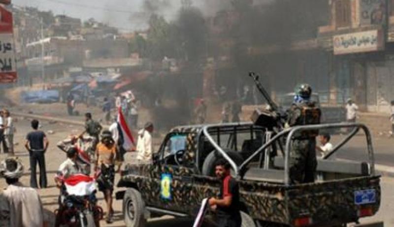 مصرع جندي وإصابة آخر في هجوم مسلح جنوبي اليمن