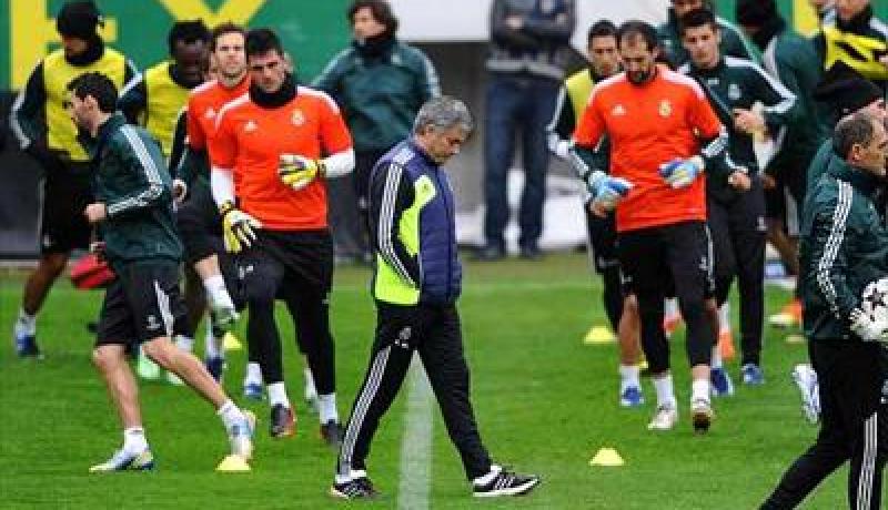 مورينيو يستمر مع ريال مدريد
