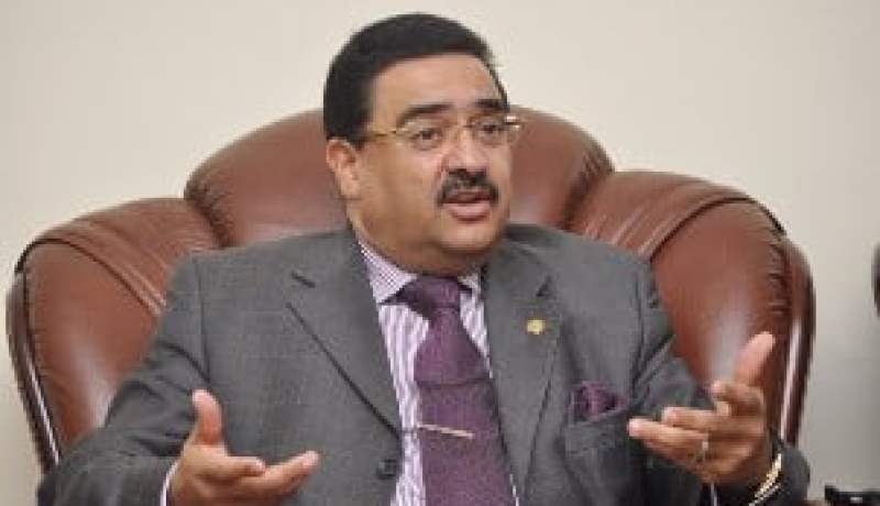 سي عفيف يعتبر وضعية الطاهر خاوة على رأس الكتلة البرلمانية غير قانونية