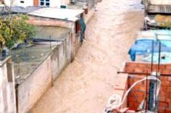 انتشال جثتي طفلين جرفتهما مياه الفيضانات في بلدية تاوزيات بخنشلة