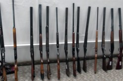 حجز بنادق صيد بدون رخصة وذخيرة نارية ومنظار ميداني بالبيض