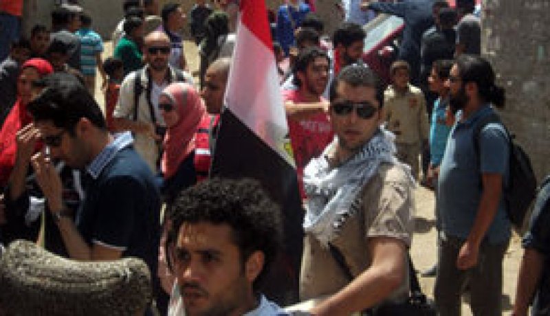 الجالية المصرية في فلسطين تنظم مسيرة دعما لمصر في حربها ضد الإرهاب