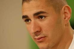 أنشيلوتي يصرح أن بن زيمة لاعب مجتهد لكن ينبغي عليه فرض أسلوب لعبه بشكل أكبر على سير المبارايات