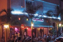 اغلاق المقاهي القديمة بوهران انفلات جزء من الذاكرة الجماعية