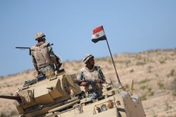 مقتل 15 عسكريا مصريا وإصابة 32 فى حادث مروري بشمال غرب البلاد