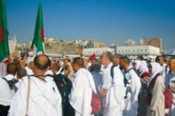 الحجاج الجزائريون يحيون الذكرى الـ59 لثورة نوفمبر المجيدة بالمدينة المنورة