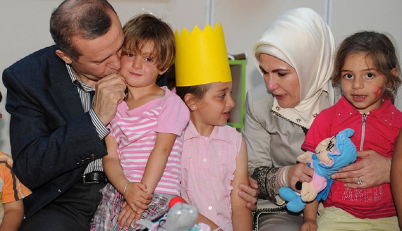 رجب طيب أردوغان يطالب التركيات بإنجاب 3 أطفال على الأقل