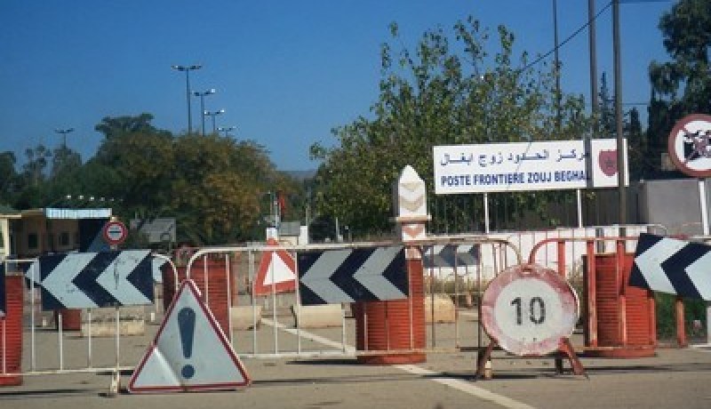 مواطن جزائري يمنع من دخول تونس و يتعرض للاهانة من قبل امنها