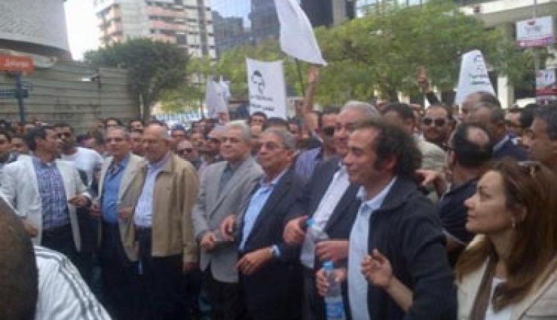 جبهة الانقاذ تفوض ثلاثة من عناصرها للحوار مع الرئاسة والحكومة خلال المرحلة الانتقالية