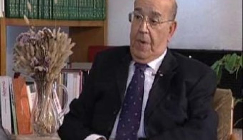 رضا مالك يؤكد على ضرورة الاعتراف بتضحيات ودعم أصدقاء الجزائر لثورة أول نوفمبر