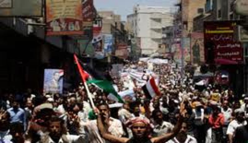 صنعاء تتوعد المعتدين على خطوط الكهرباء وانابيب النفط بعقوبات رادعة