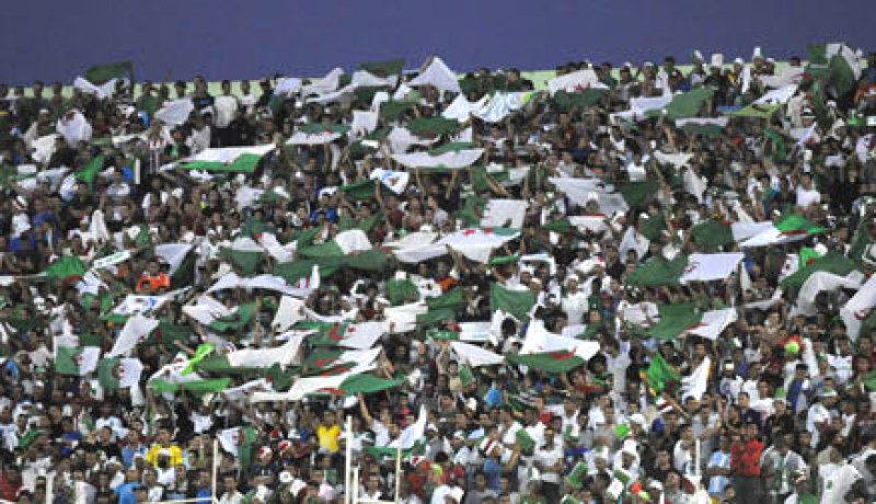 تسجيل الأنصار الراغبين في التنقل إلى واغادوغو لمناصرة المنتخب الوطني يبدأ يوم الأحد